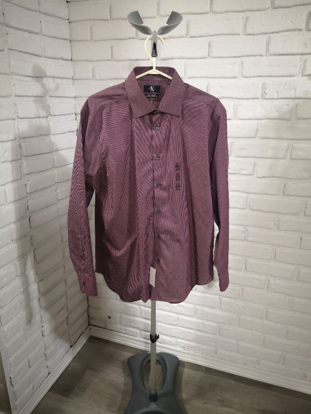 NWT Calvin Klein Slim Fit Men's Size Large Burgundy Plaid Non Iron Dress Shirt